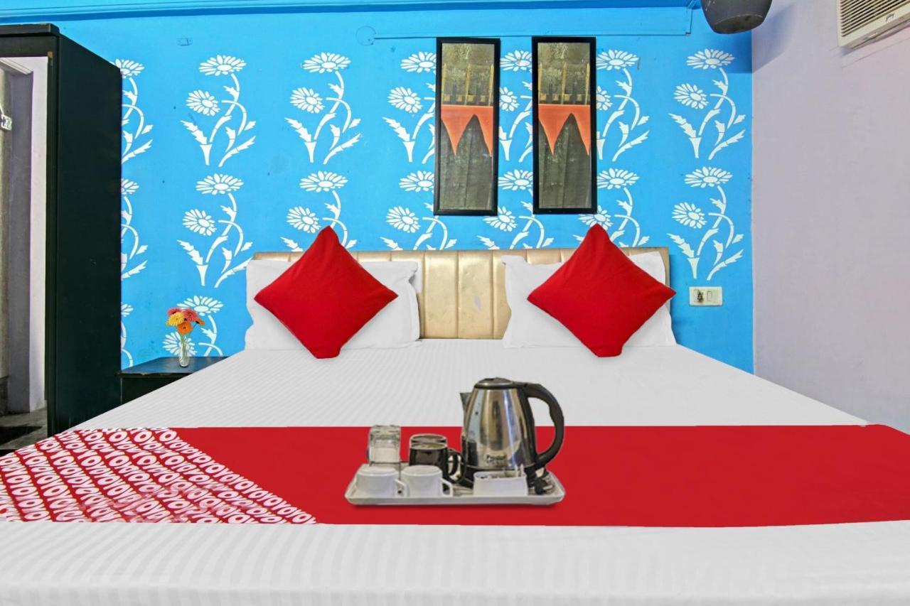 Flagship Hotel Decent Stay Near Pvr Vikaspuri Delhi ニューデリー エクステリア 写真