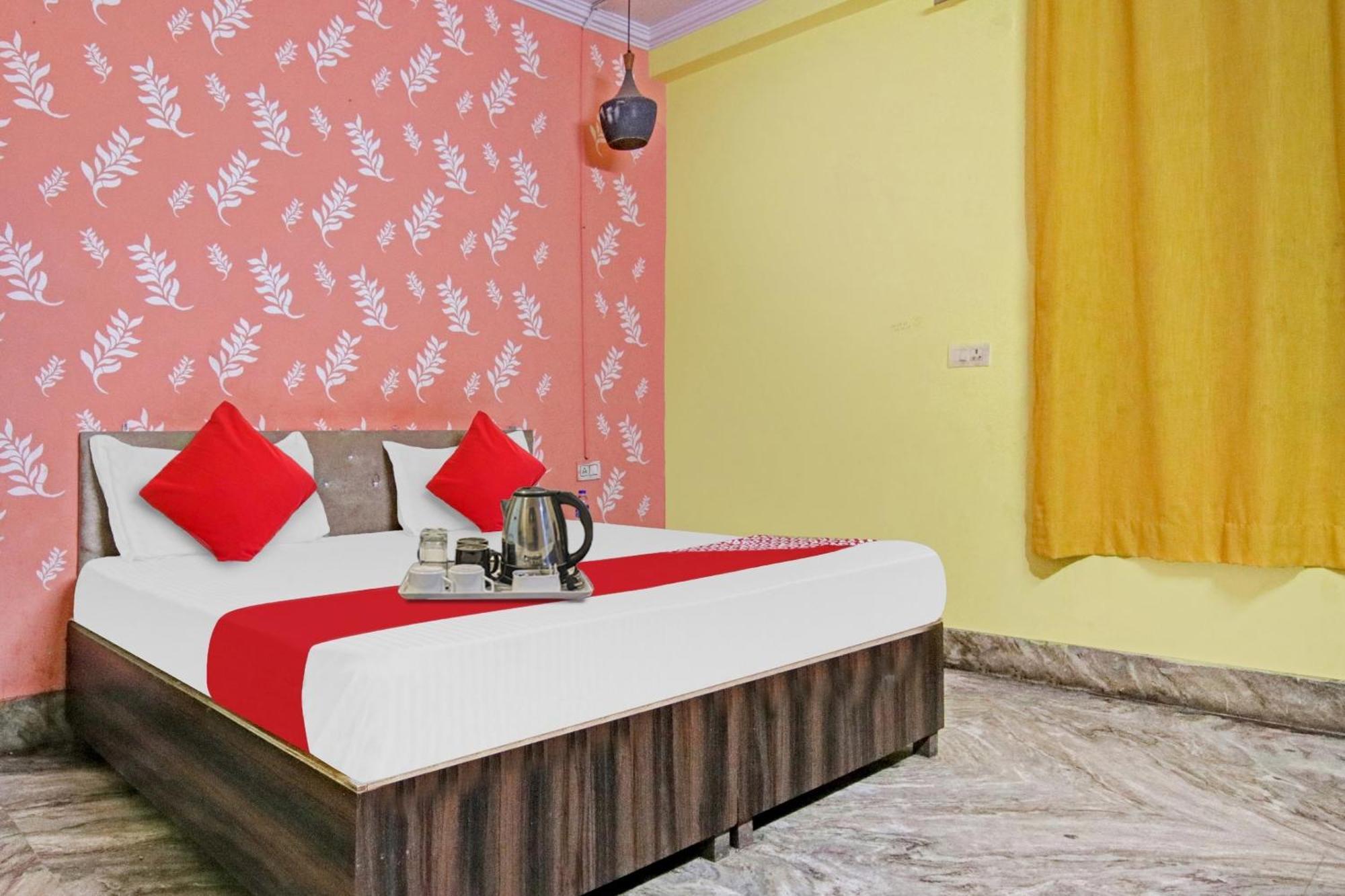 Flagship Hotel Decent Stay Near Pvr Vikaspuri Delhi ニューデリー エクステリア 写真